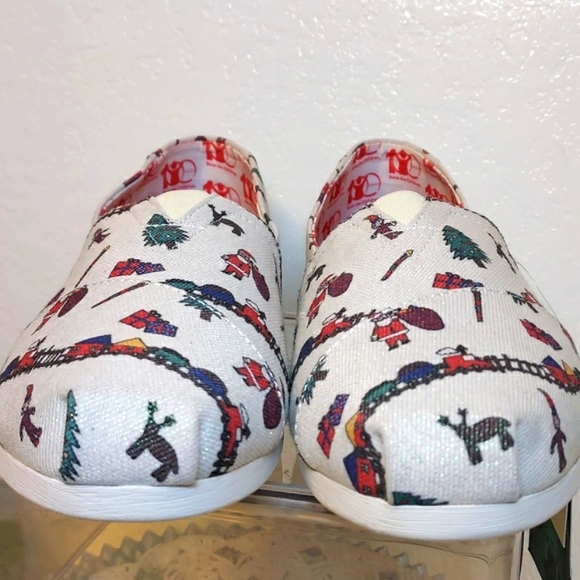 Womens Toms Belmont Christmas Holiday Casual Flat Slip-Ons - Picture 4 of 10